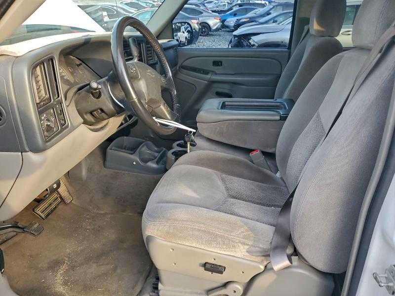 Photo 7 from auction – 2005 CHEVROLET AVALANCHE with VIN 3GNEC12Z55G232800