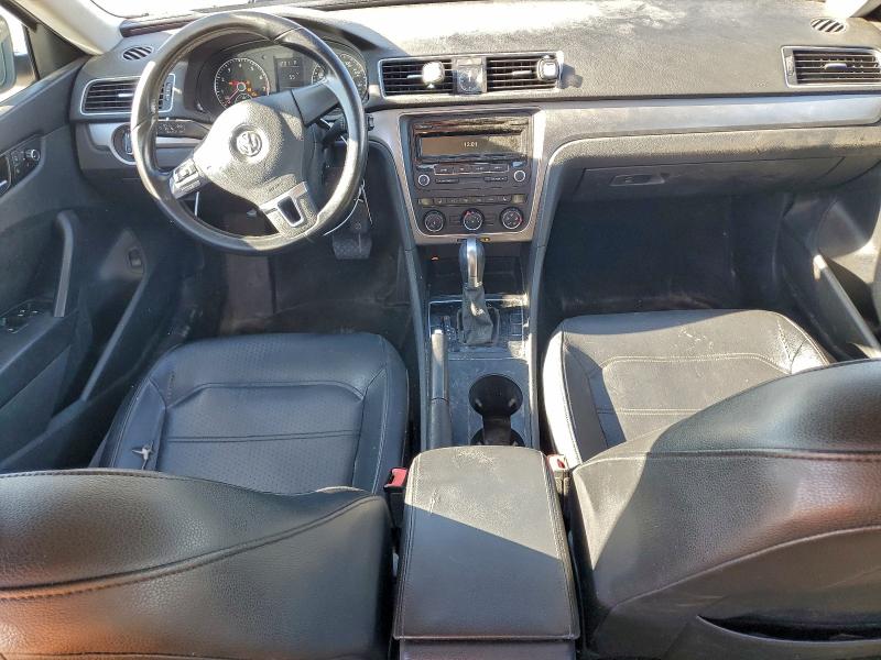 Photo 8 from auction – 2015 VOLKSWAGEN PASSAT S with VIN 1VWAT7A3XFC051832