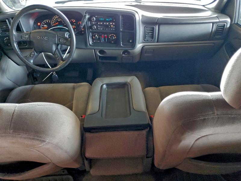Photo 8 from auction – 2005 GMC YUKON with VIN 1GKEC13V95J169885