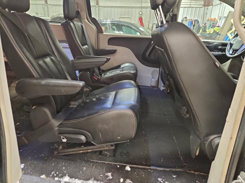 Photo 11 from auction – 2014 CHRYSLER TOWN & COU with VIN 2C4RC1BG4ER212203