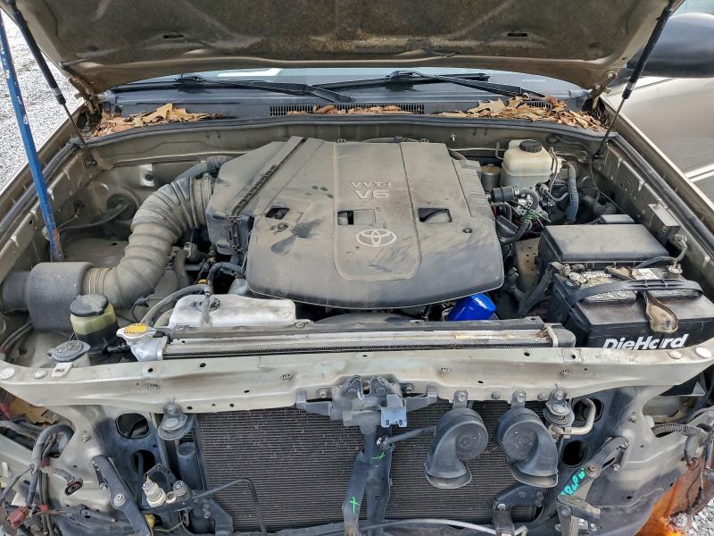 Photo 12 from auction – 2005 TOYOTA 4RUNNER SR with VIN JTEBU14R658049364