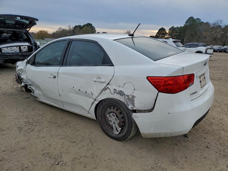 Photo 2 from auction – 2010 KIA FORTE EX with VIN KNAFU4A24A5836711