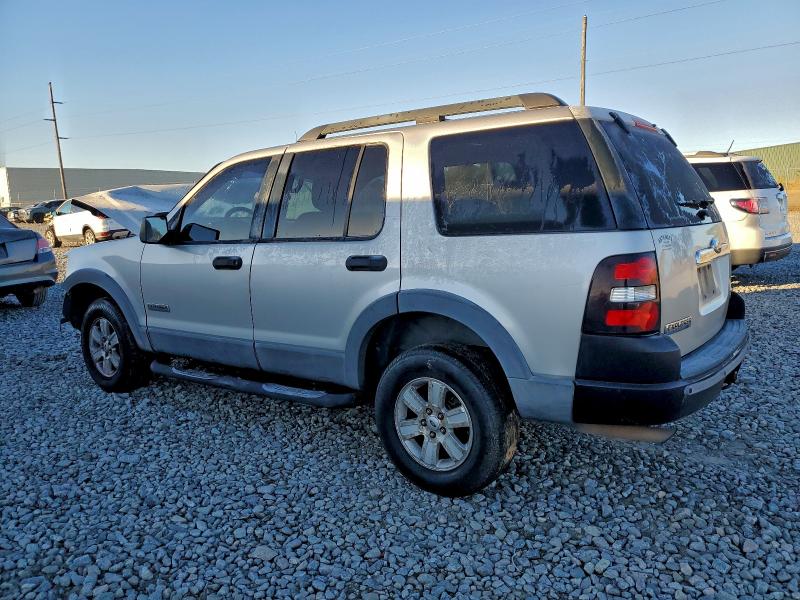 Photo 2 from auction – 2006 FORD EXPLORER X with VIN 1FMEU63E26ZA11800