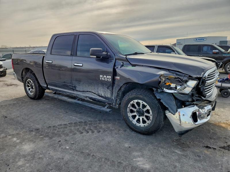 Photo 4 from auction – 2016 RAM 1500 SLT with VIN 1C6RR6LT5GS194827