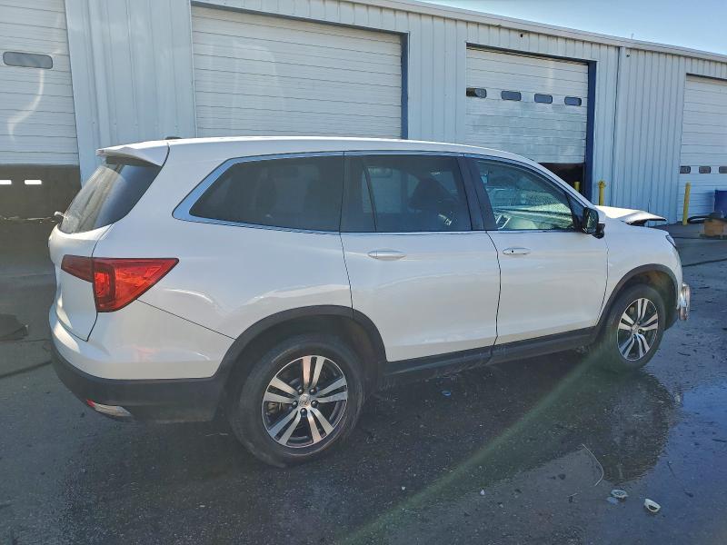Photo 3 from auction – 2016 HONDA PILOT with VIN 5FNYF5H56GB024068