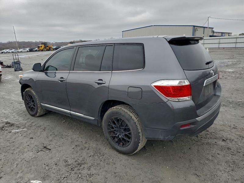 Photo 2 from auction – 2013 TOYOTA HIGHLANDER with VIN 5TDBK3EH9DS250777