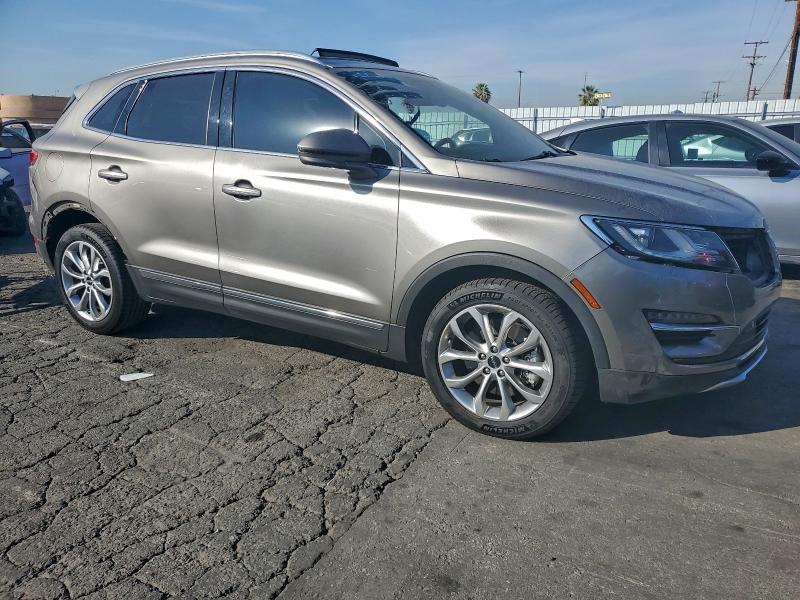 Photo 4 from auction – 2016 LINCOLN MKC SELECT with VIN 5LMCJ2C96GUJ31798