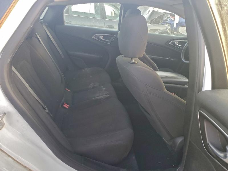 Photo 10 from auction – 2015 CHRYSLER 200 LIMITE with VIN 1C3CCCAB3FN653542
