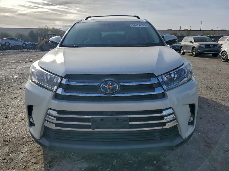 Photo 5 from auction – 2019 TOYOTA HIGHLANDER with VIN 5TDDGRFH7KS057410