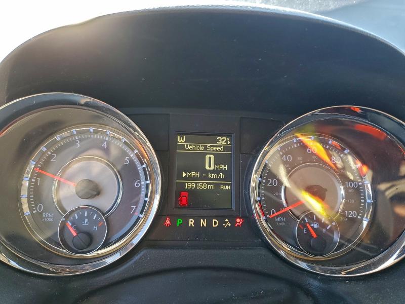 Photo 9 from auction – 2014 CHRYSLER TOWN & COU with VIN 2C4RC1CG7ER108092