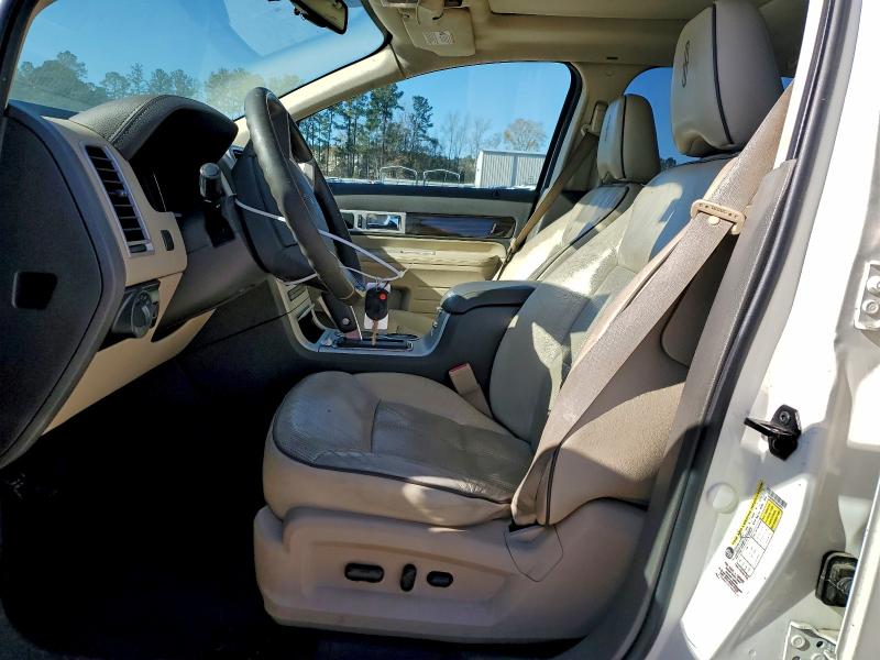 Photo 7 from auction – 2008 LINCOLN MKX with VIN 2LMDU88CX8BJ38416