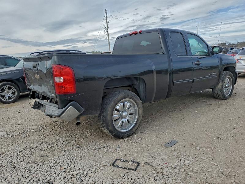Photo 3 from auction – 2011 CHEVROLET SILVERADO with VIN 1GCRCREA4BZ235634
