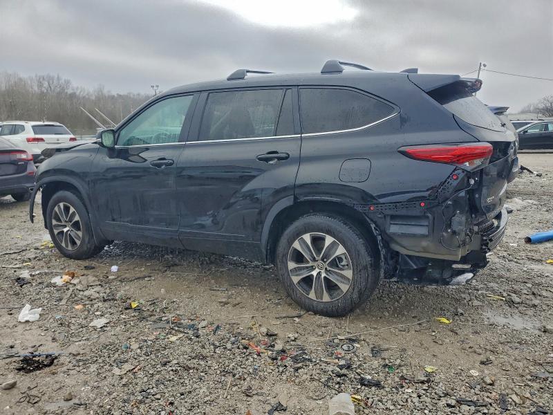 Photo 2 from auction – 2023 TOYOTA HIGHLANDER with VIN 5TDKDRBH0PS523871