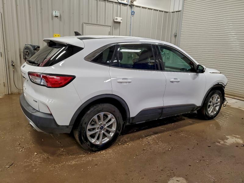 Photo 3 from auction – 2020 FORD ESCAPE SE with VIN 1FMCU9G60LUB73073