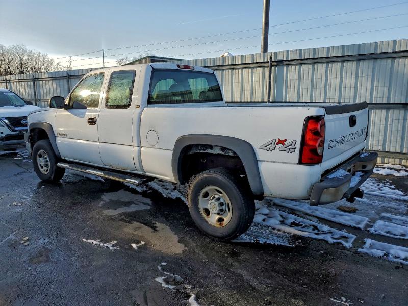 Photo 2 from auction – 2005 CHEVROLET SILVERADO with VIN 1GCHK29G95E236276