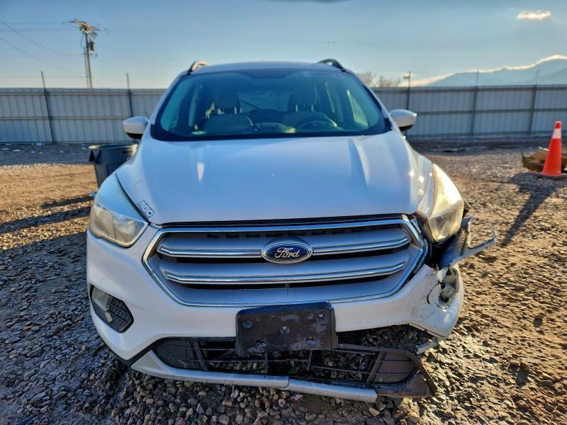Фото 5 с аукциона – 2018 FORD ESCAPE SE с VIN 1FMCU9GD3JUB17575