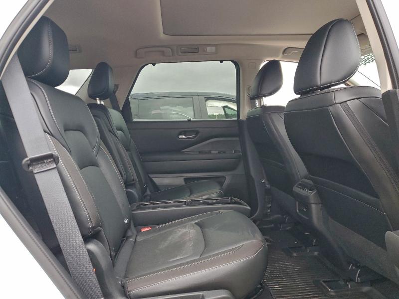 Photo 11 from auction – 2024 NISSAN PATHFINDER with VIN 5N1DR3CB6RC203861