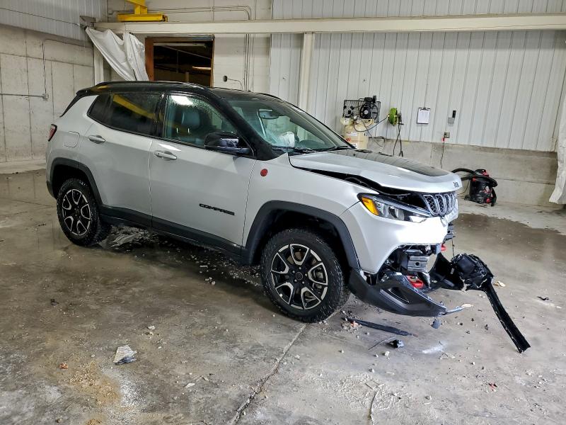 Foto 4 de la subasta – 2025 JEEP COMPASS TR con VIN 3C4NJDDN5ST543513