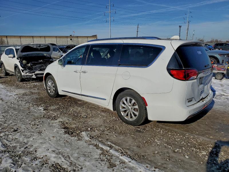 Photo 2 from auction – 2019 CHRYSLER PACIFICA T with VIN 2C4RC1BG7KR561044