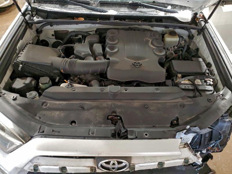 Photo 12 from auction – 2014 TOYOTA 4RUNNER with VIN JTEBU5JR9E5180513
