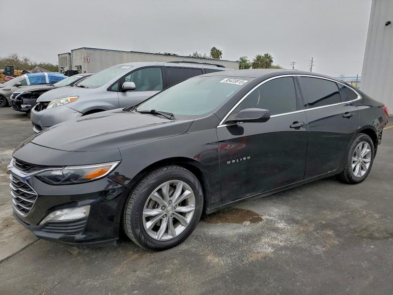 Photo 1 from auction – 2020 CHEVROLET MALIBU LT with VIN 1G1ZD5ST2LF017991