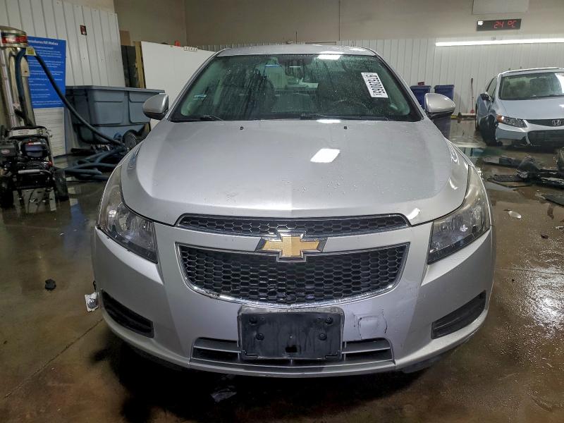 Photo 5 from auction – 2014 CHEVROLET CRUZE with VIN 1G1PC5SBXE7140176