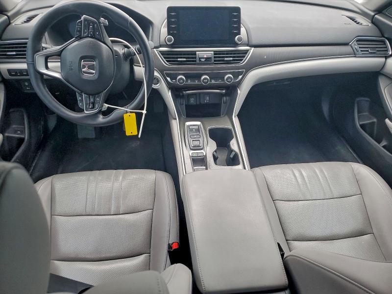 Photo 8 from auction – 2018 HONDA ACCORD TOU with VIN 1HGCV2F97JA040962