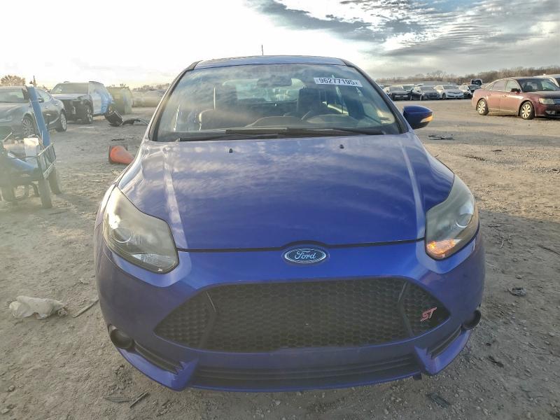 Photo 5 from auction – 2013 FORD FOCUS ST with VIN 1FADP3L90DL191809