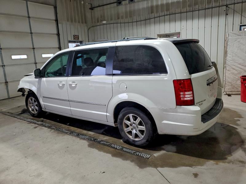 Photo 2 from auction – 2009 CHRYSLER TOWN & COU with VIN 2A8HR54189R611513