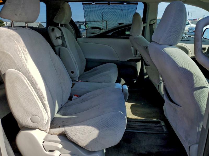 Photo 11 from auction – 2013 TOYOTA SIENNA LE with VIN 5TDKK3DC9DS324625