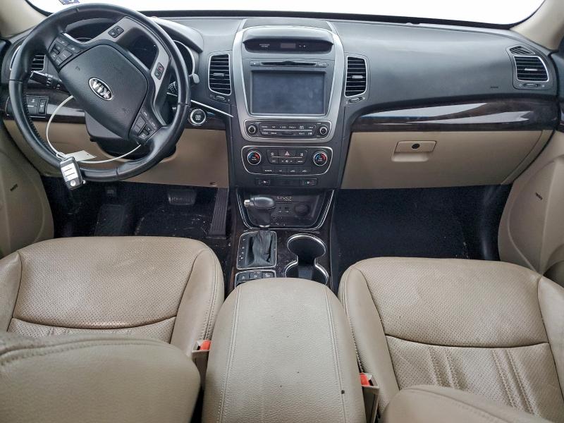 Photo 8 from auction – 2015 KIA SORENTO EX with VIN 5XYKUDA79FG641943