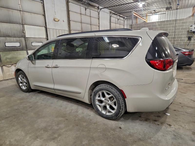 Photo 2 from auction – 2017 CHRYSLER PACIFICA T with VIN 2C4RC1BG0HR748120