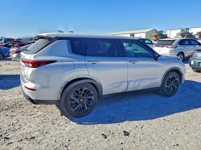 Photo 3 from auction – 2024 MITSUBISHI OUTLANDER with VIN JA4J4VA82RZ067700