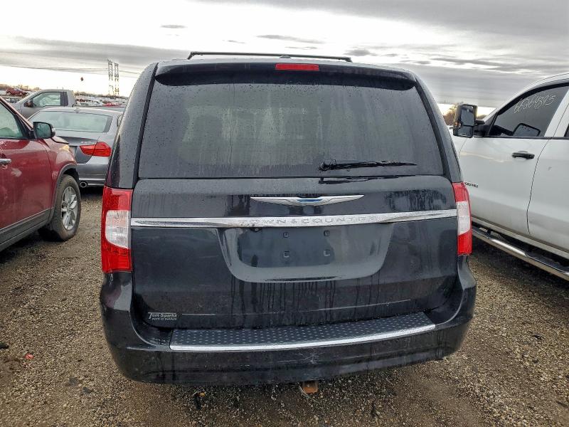 Photo 6 from auction – 2014 CHRYSLER TOWN & COU with VIN 2C4RC1BG4ER420226