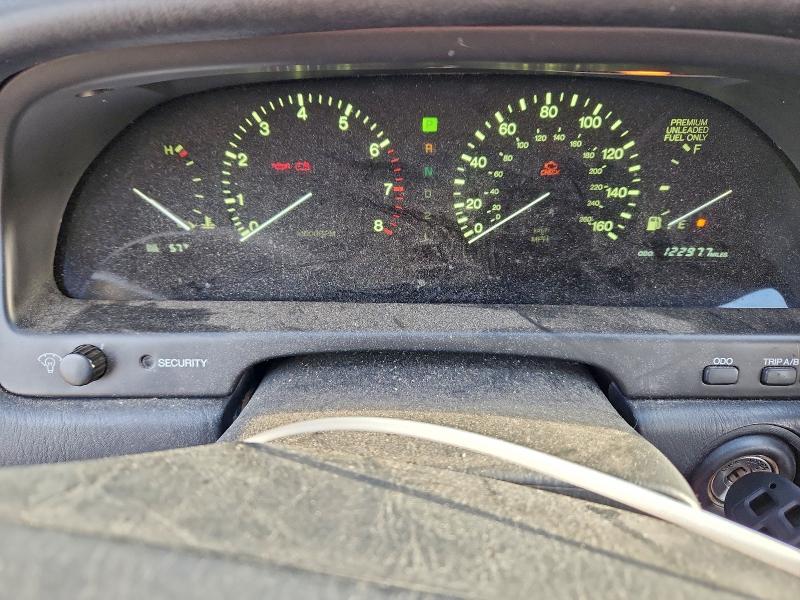 Photo 9 from auction – 1993 LEXUS LS with VIN JT8UF11E0P0162784