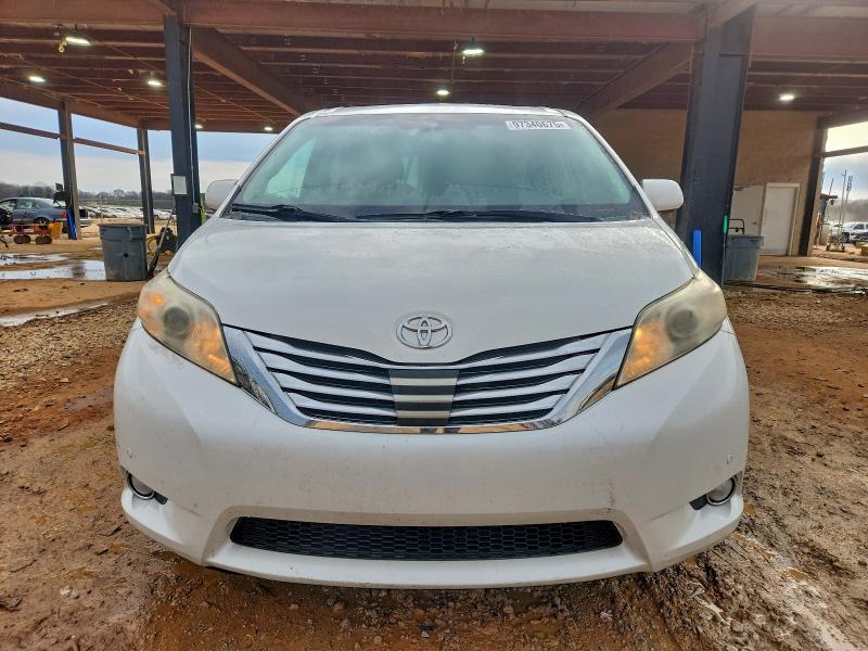 Photo 5 from auction – 2011 TOYOTA SIENNA XLE with VIN 5TDYK3DC1BS090634