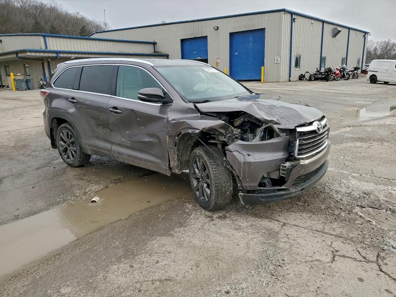 Photo 4 from auction – 2016 TOYOTA HIGHLANDER with VIN 5TDJKRFH0GS291462