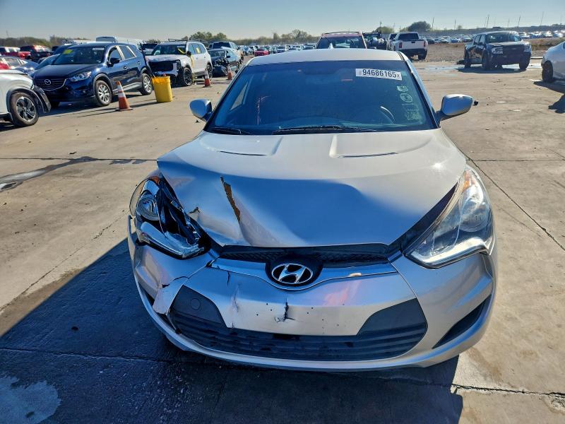 Photo 5 from auction – 2014 HYUNDAI VELOSTER with VIN KMHTC6AD0EU218167