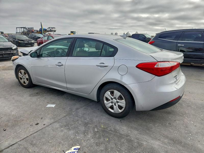 Photo 2 from auction – 2015 KIA FORTE LX with VIN KNAFK4A67F5429336