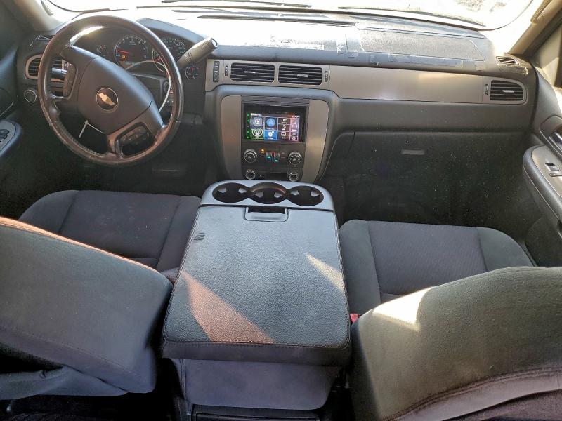 Photo 8 from auction – 2009 CHEVROLET AVALANCHE with VIN 3GNEC12J09G168469