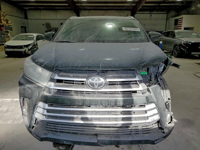 Photo 5 from auction – 2017 TOYOTA HIGHLANDER with VIN 5TDJZRFH8HS429035