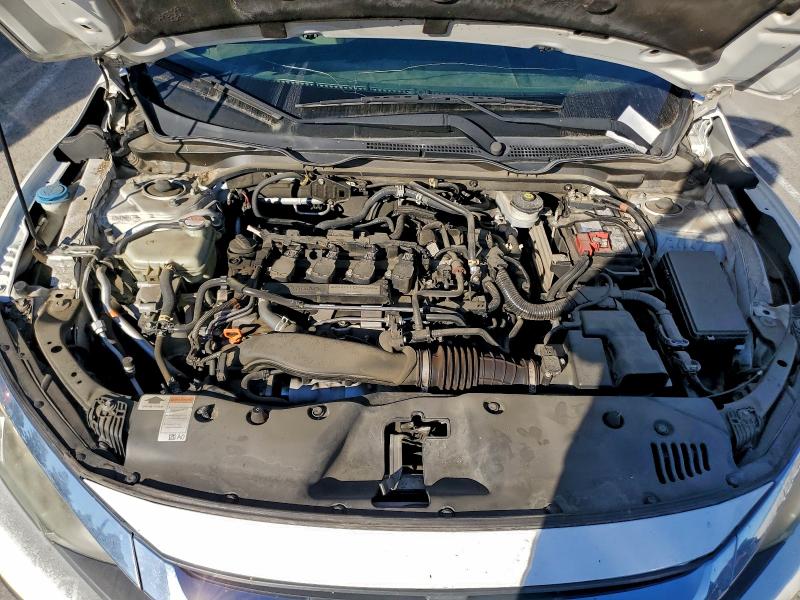 Photo 11 from auction – 2018 HONDA CIVIC with VIN 19XFC1E33JE001081