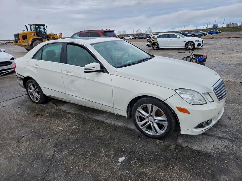 Photo 4 from auction – 2011 MERCEDES-BENZ E 350 with VIN WDDHF5GB9BA305554