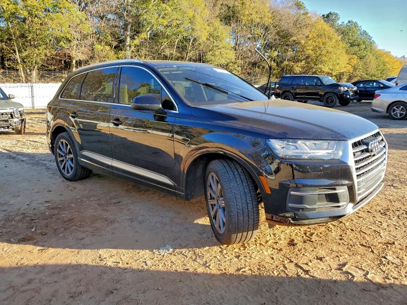 Photo 4 from auction – 2019 AUDI Q7 with VIN WA1LHAF78KD044057