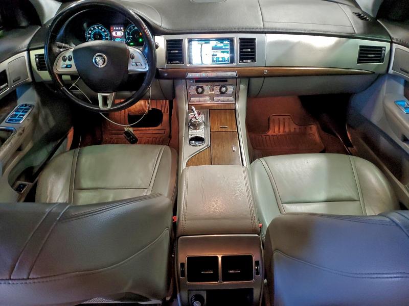 Photo 8 from auction – 2013 JAGUAR XF with VIN SAJWJ0EF0D8S90916