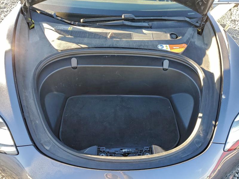 Photo 12 from auction – 2018 TESLA MODEL 3 with VIN 5YJ3E1EA7JF017578