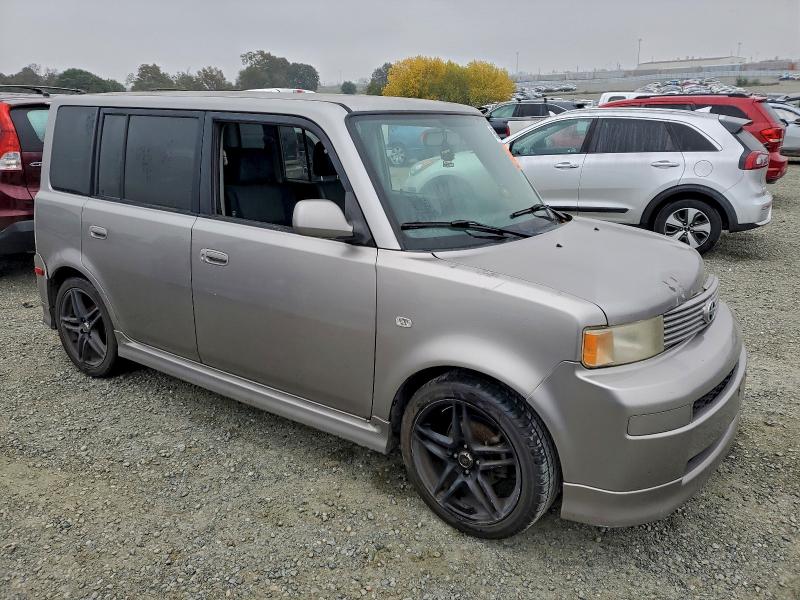 Photo 4 from auction – 2006 TOYOTA SCION with VIN JTLKT324864110334