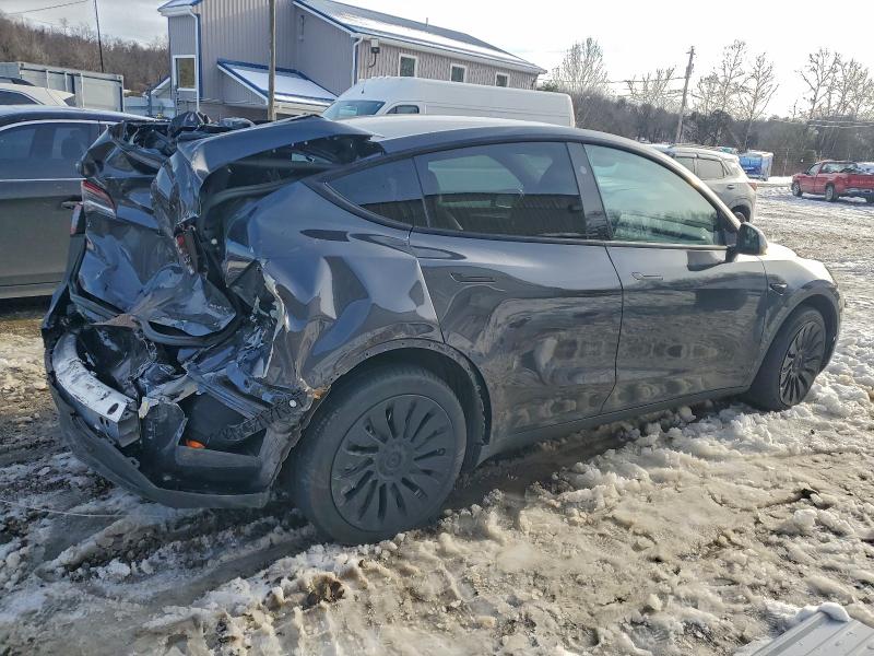 Foto 3 de la subasta – 2024 TESLA MODEL Y con VIN 7SAYGDEEXRA222053
