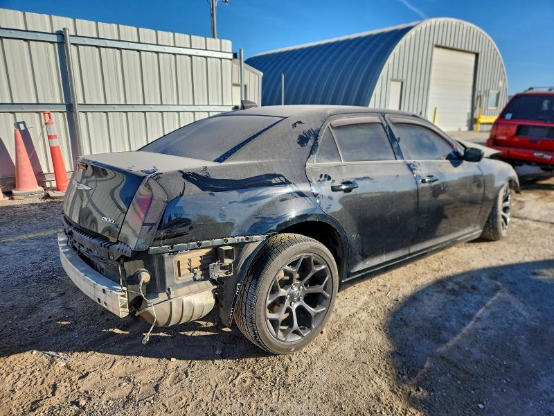 Фото 3 с аукциона – 2019 CHRYSLER 300 S с VIN 2C3CCABG1KH758176
