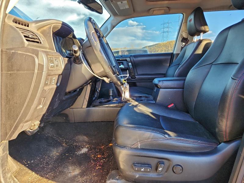 Photo 7 from auction – 2019 TOYOTA 4RUNNER with VIN JTEBU5JR9K5694065